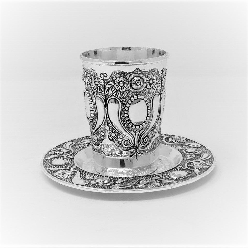 Kiddush cup with decorated plate 12485