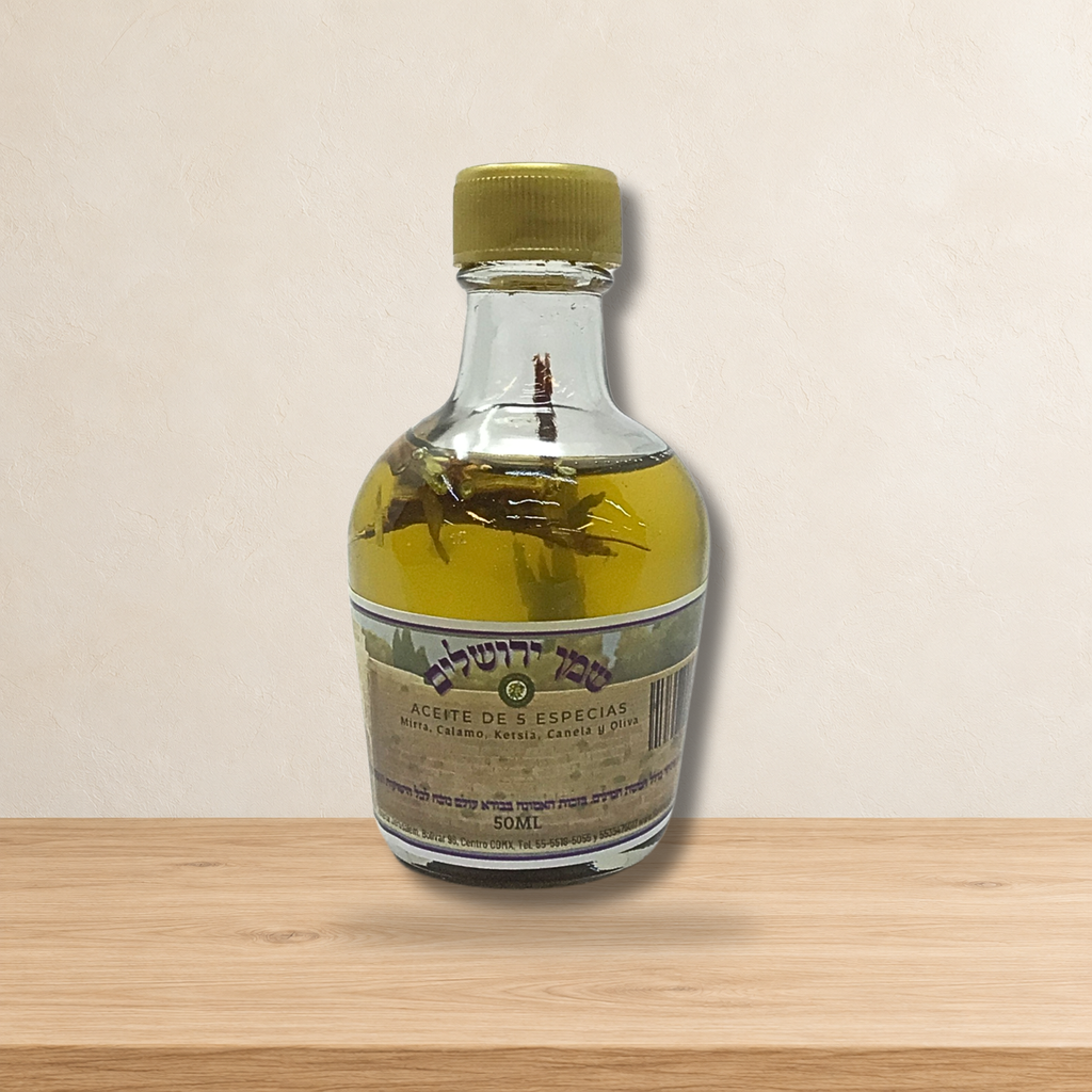 Aceite de 5 especias  50 mls 78672 — ambientación en estudio claro