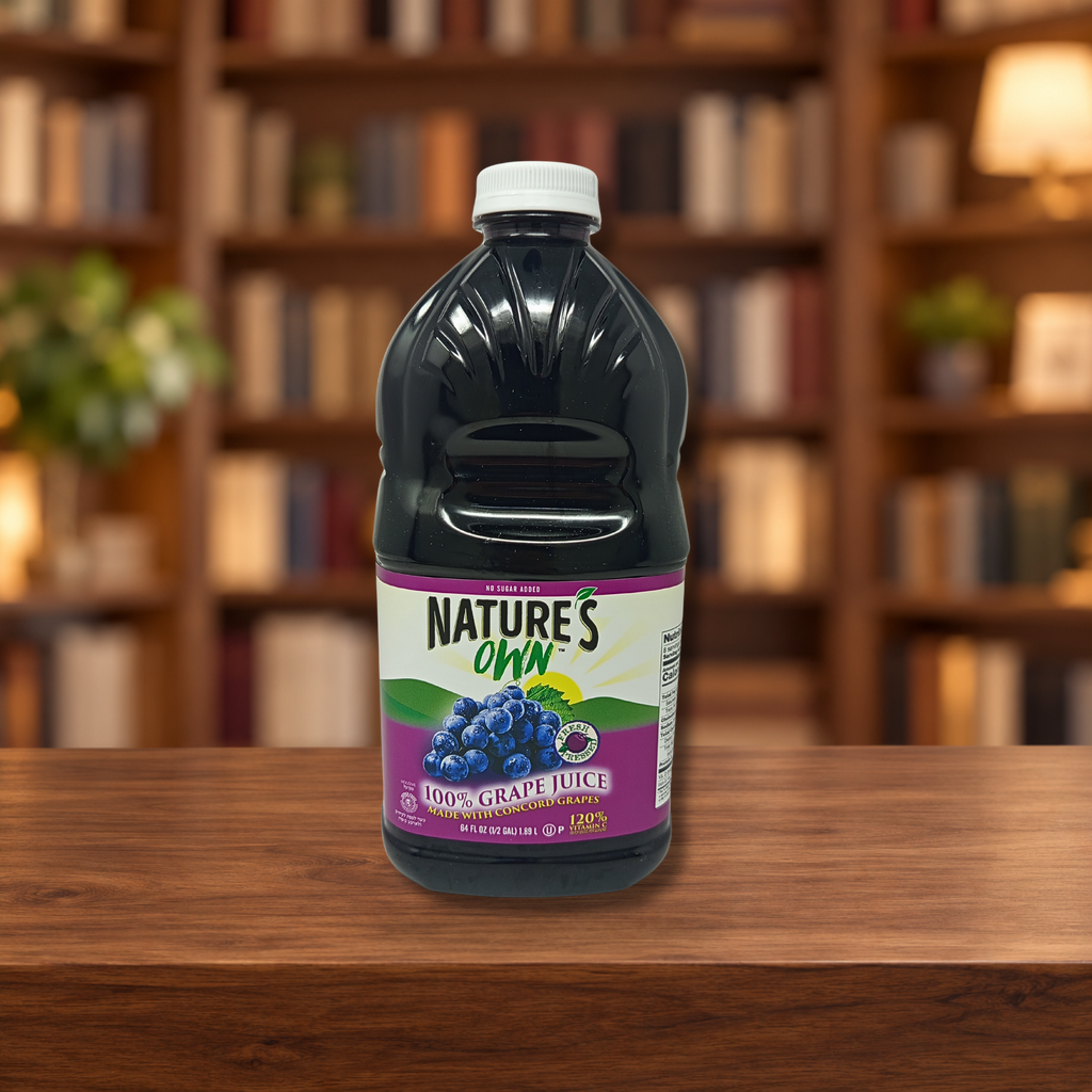 Jugo Natures Own envase de Plastico  1.89 Lts. 64 oz. — ambientación en biblioteca