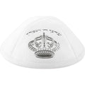 Kipa de Ultra Gamuza de 19 cm con decoración de Corona Plateada- Blanco - 17929