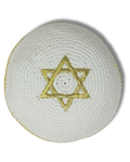 Kipá Tejida Blanca con Bordado Dorado de Maguén David – 16 cm, 16343