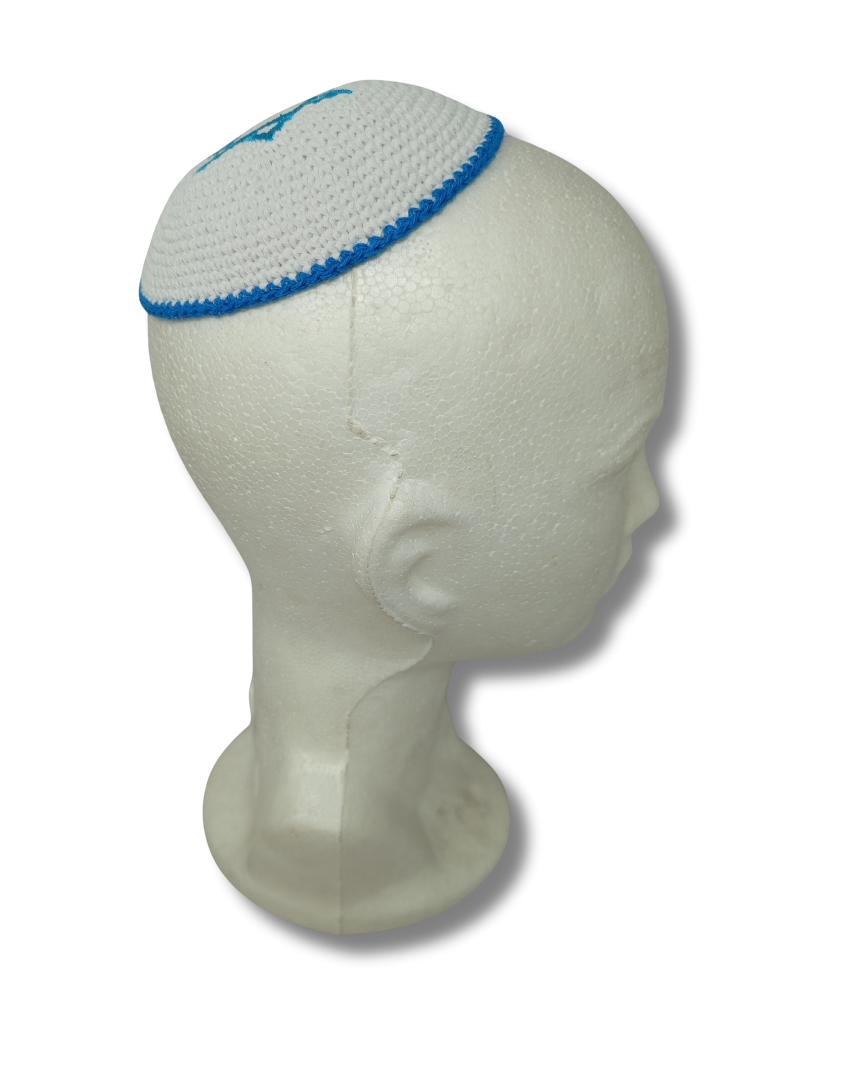Kipá Tejida Blanca con Bordado Azul de Maguén David – 16 cm, 16370