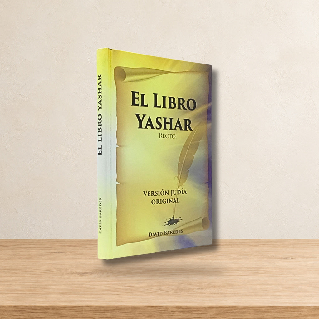 El libro Yashar (recto) — ambientación en estudio claro