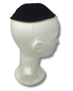 Kipá de Terciopelo Negro – Talla 7, 6 Partes, Sin Ribete, 15644