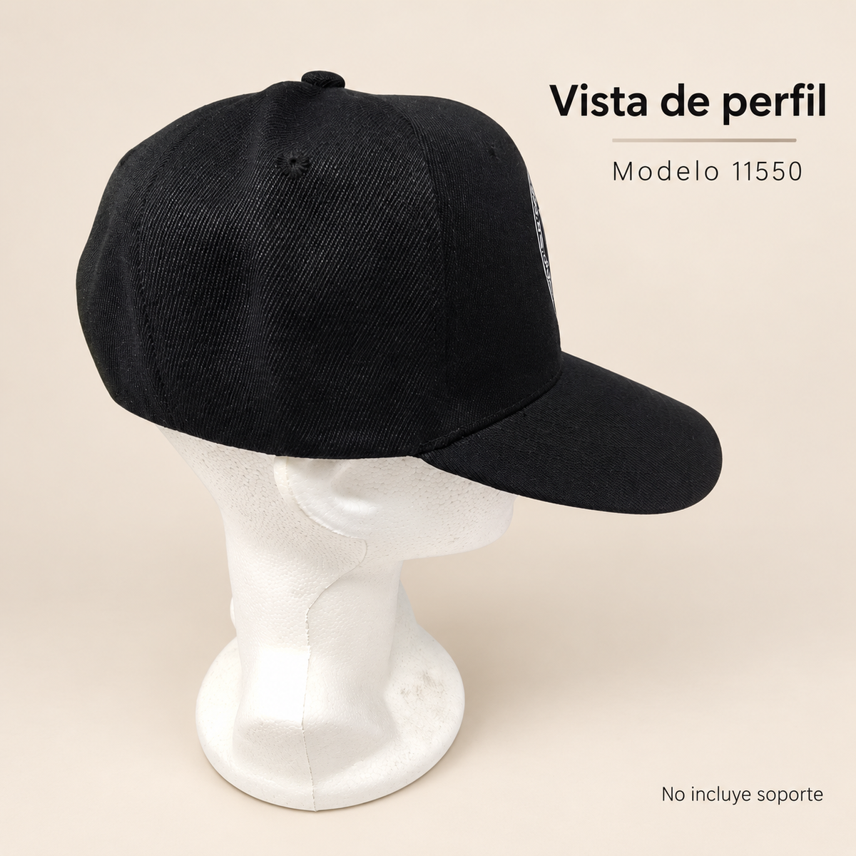 Gorra negra Mosad, modelo 11550; vista lateral sobre soporte de exhibición no incluido