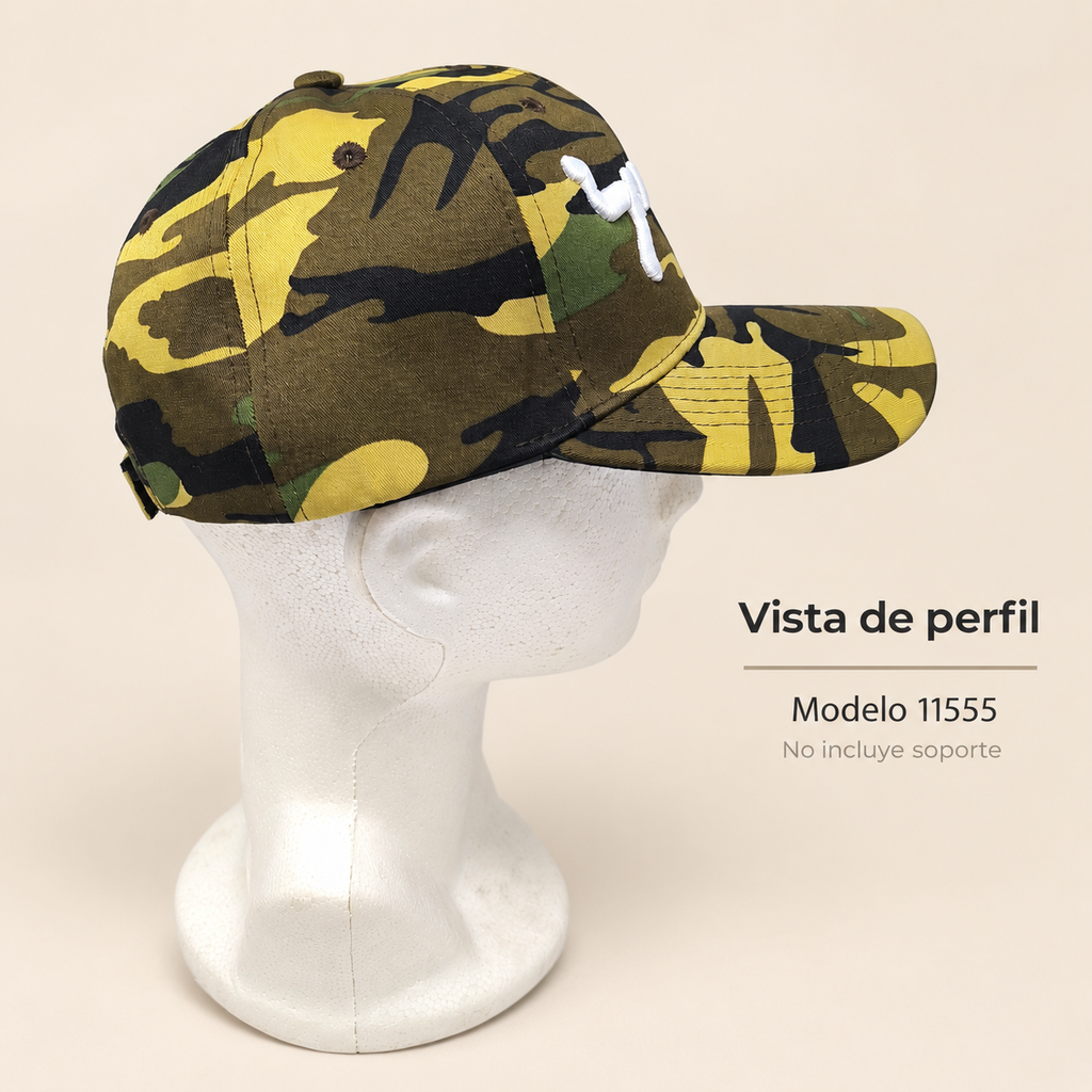 Gorra camuflaje Tzahal 3D, modelo 11555; vista lateral sobre soporte de exhibición no incluido