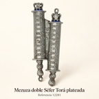 Mezuza doble Séfer Torá plateada, referencia 12281; presentación del producto