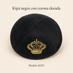 Kipá negra con corona dorada, modelo 16243; presentación del diseño