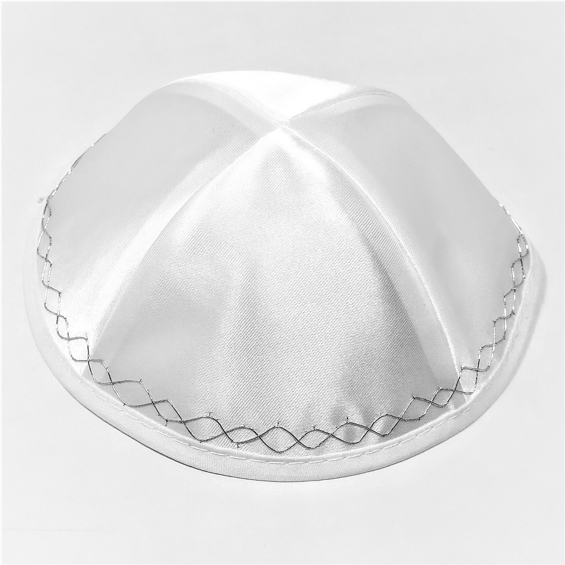 Kipa satin blanca 20cm borde plateado 17156