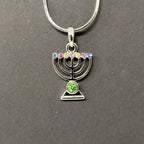 Collar de rodio menora plateada con piedra base de colores 125 - Libreria Jerusalem Centro