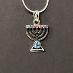 Collar de rodio menora plateada con piedra base de colores 125 - Libreria Jerusalem Centro