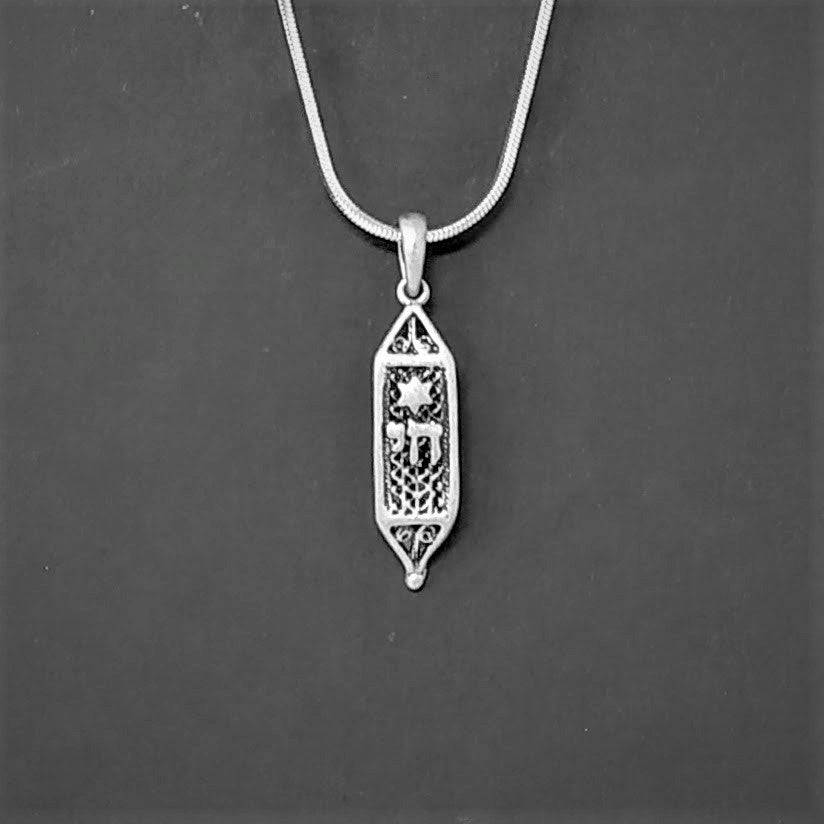 Collar de rodio plateado mezuza 10967 - Libreria Jerusalem Centro