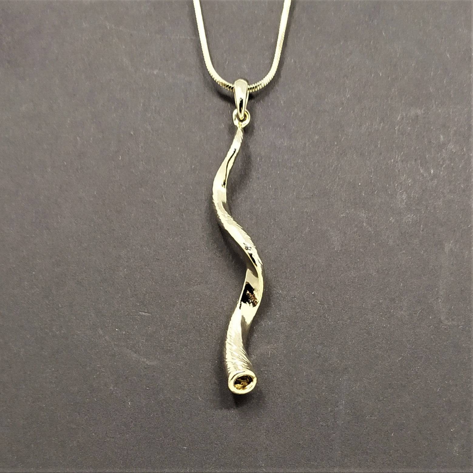 Collar de shofar dorado 10950 - Libreria Jerusalem Centro