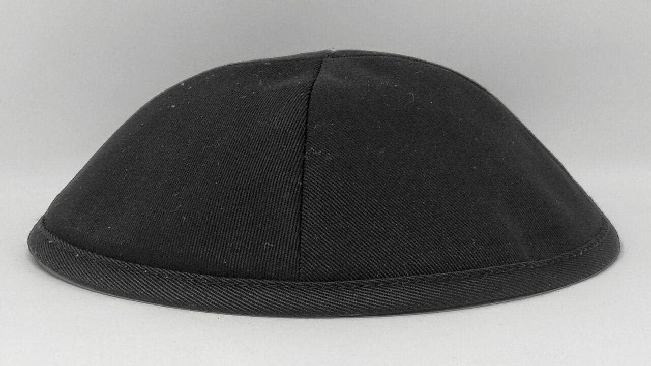 Kipa tela elegante negra 4 partes, talla 6 14511 - Libreria Jerusalem Centro