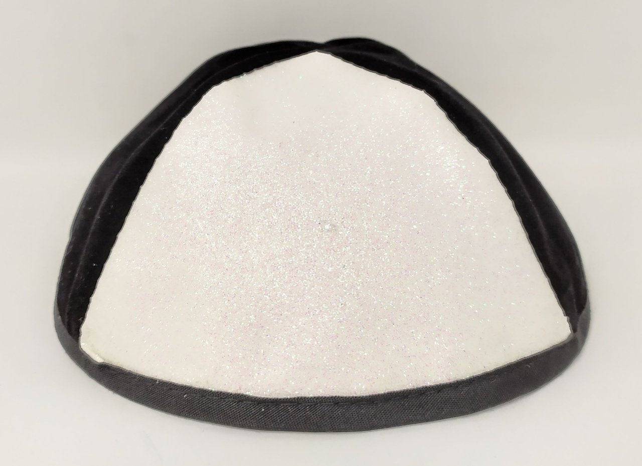 Kipá terciopelo felpa blanco con negro talla 4, 4 partes 15540 - Libreria Jerusalem Centro