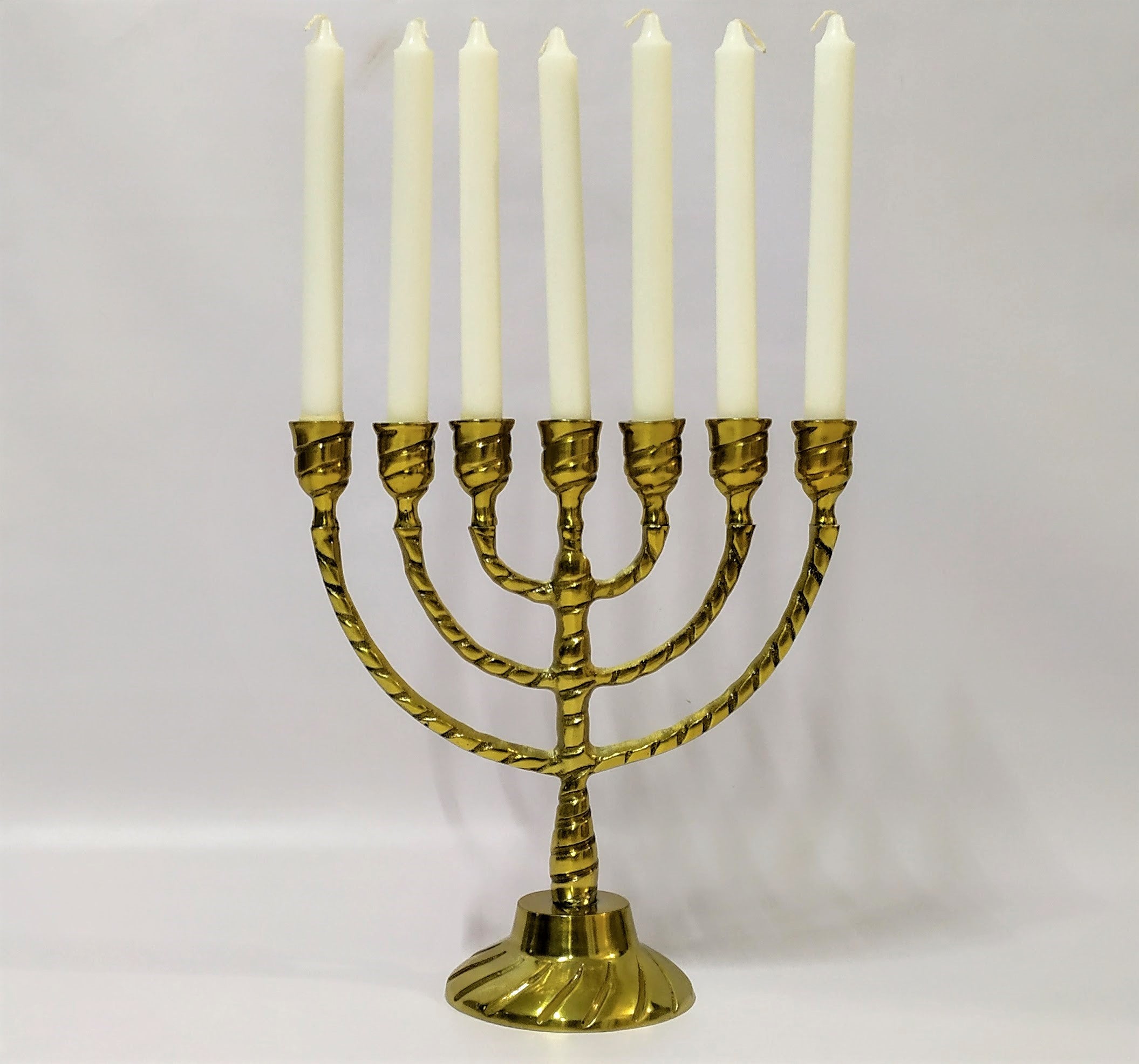 Menora 7 brazos de laca dorada trenzada 17815